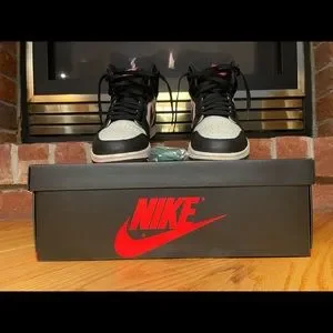 Nike Air Jordan 1 High OG Sports Illustrated. Size M 11.5. Nike | Shoes | Nike Air Jordan High Og Sports Illustrated  main image 2